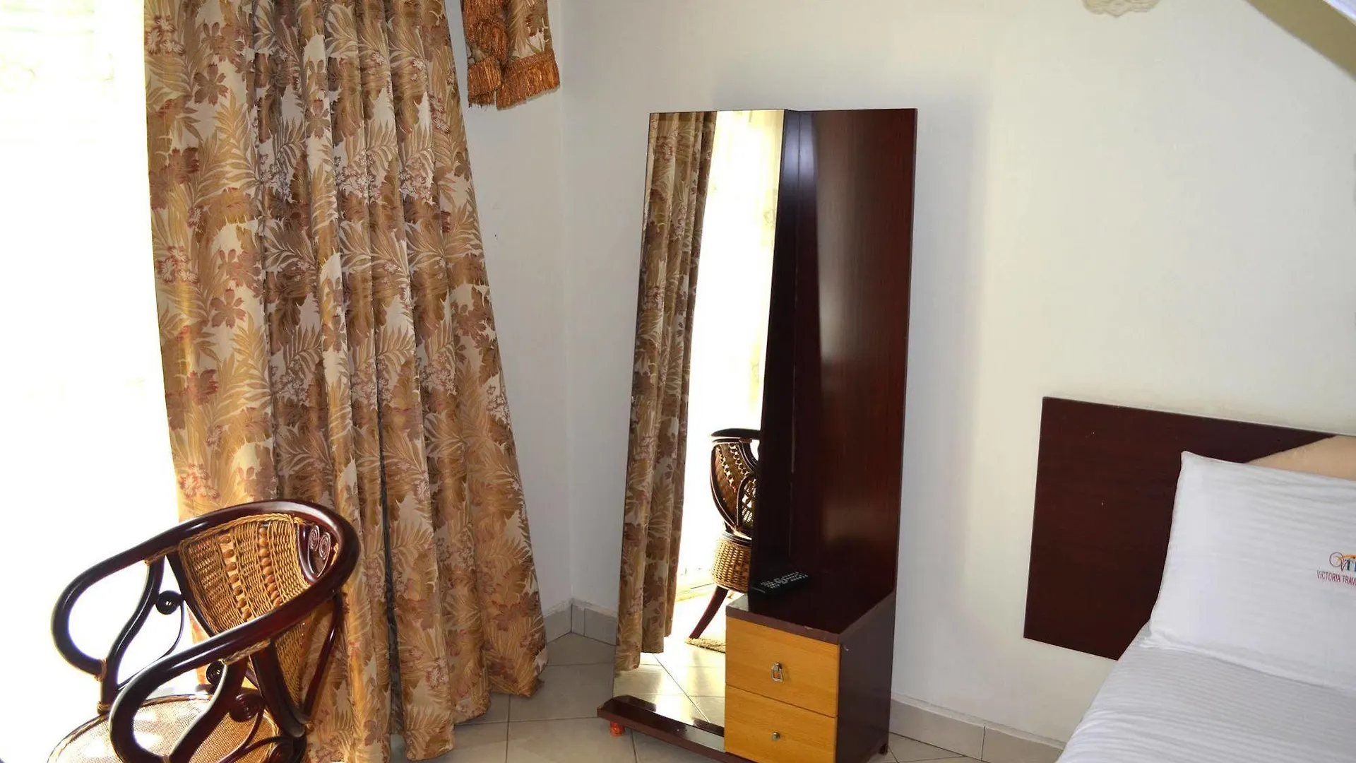 Victoria Travel Hotel Kampala